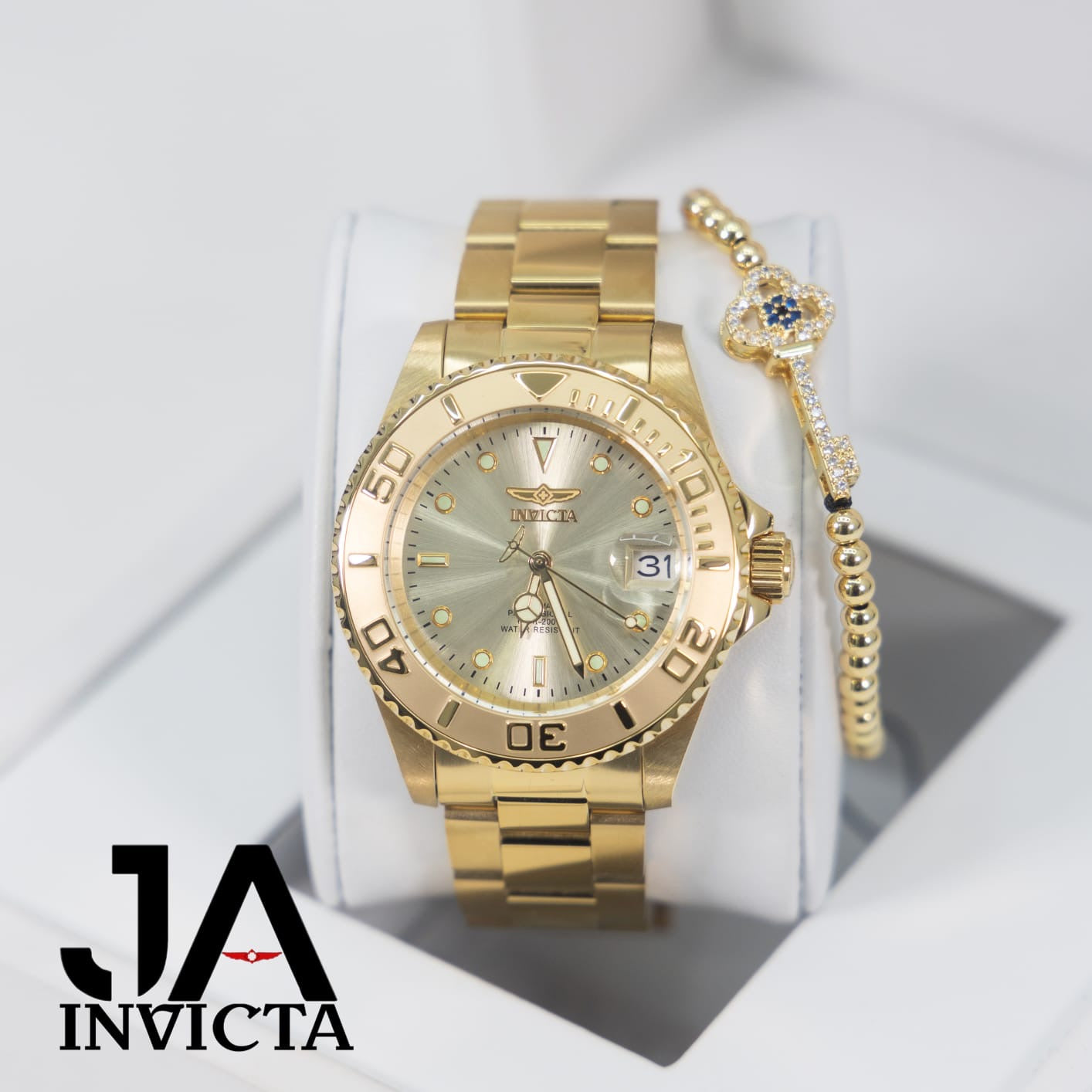 Invicta Pro Diver Automatic Watch w/ Mother of Pearl Dial - 40mm