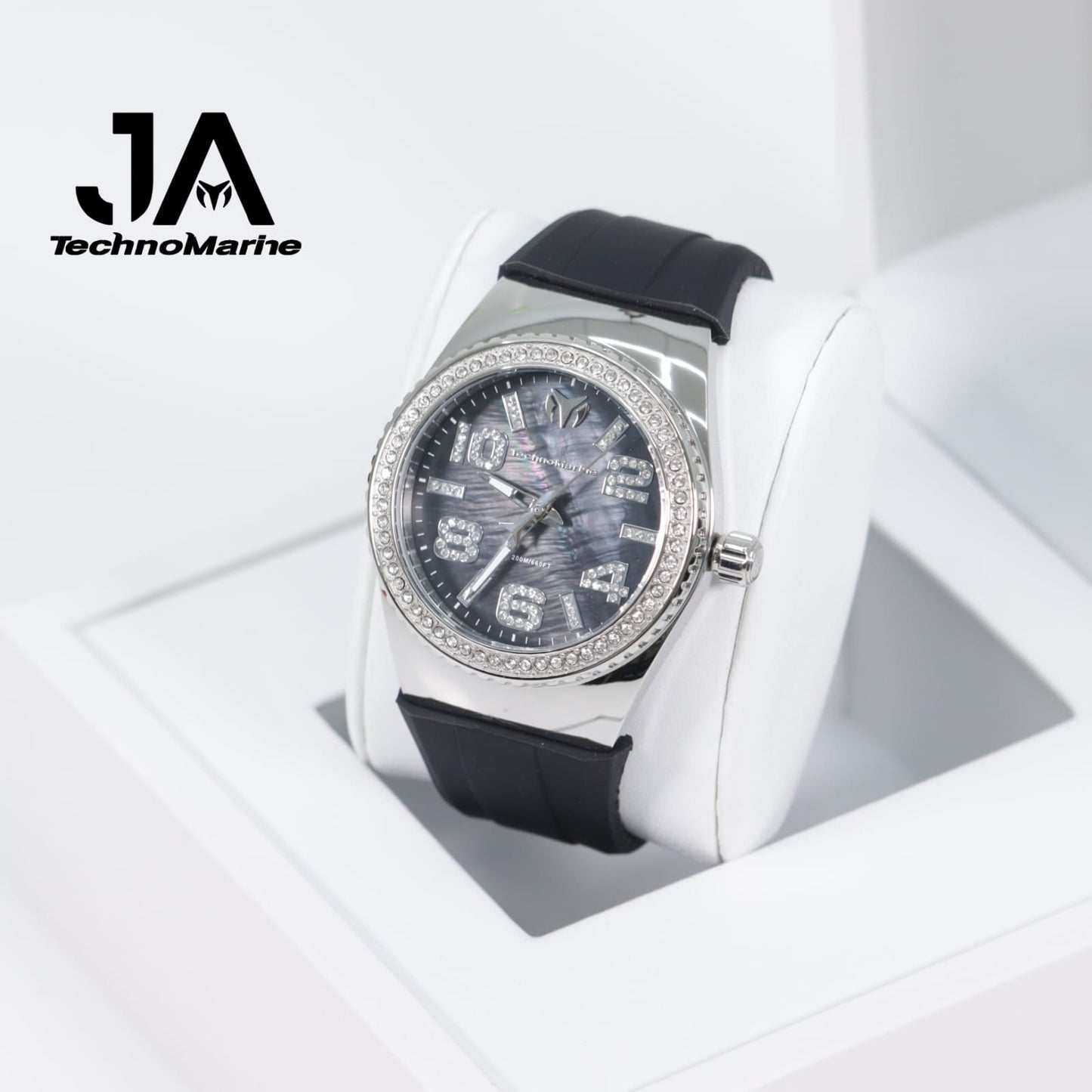 Technomarine Cruise Monogram 42mm Stainless steel Una Pulsera Gratis